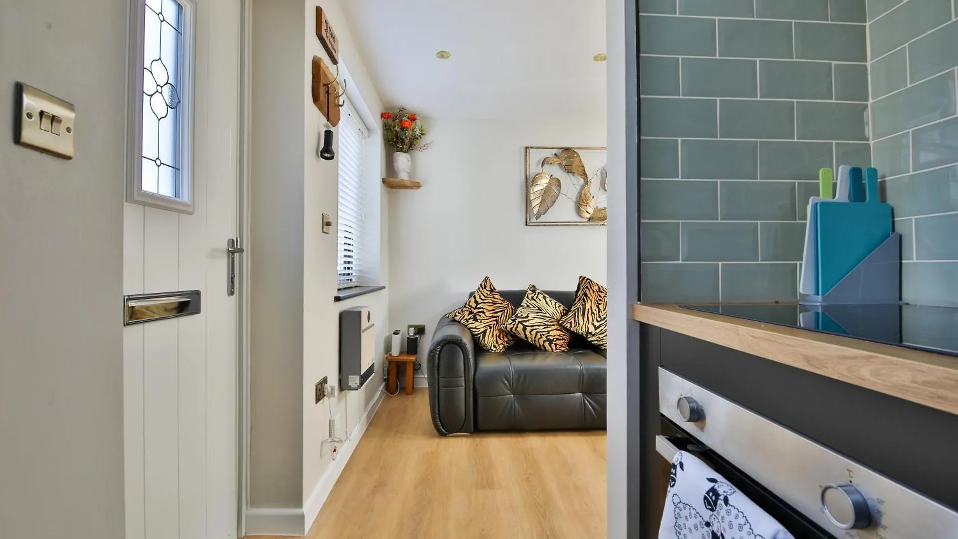 Apartment Luxury Cosy Central Detached Cardiff Bungalow With Free Parking